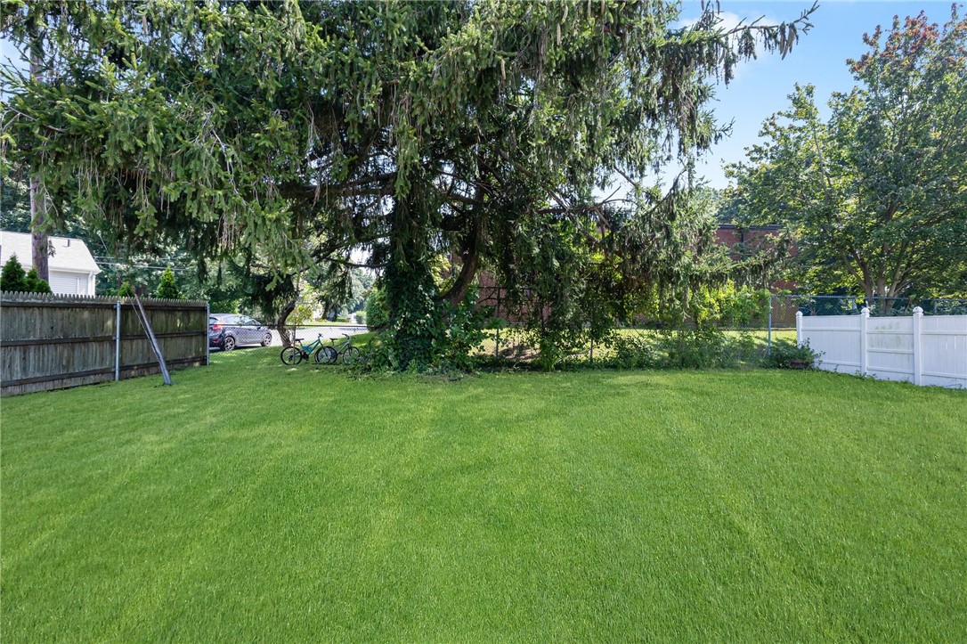 824 Main Road Tiverton, RI 02878 - Photo 27 of 37