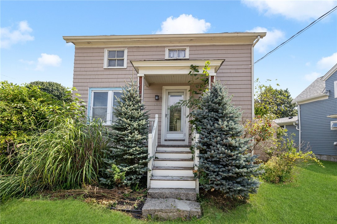 824 Main Road Tiverton, RI 02878 - Photo 3 of 37