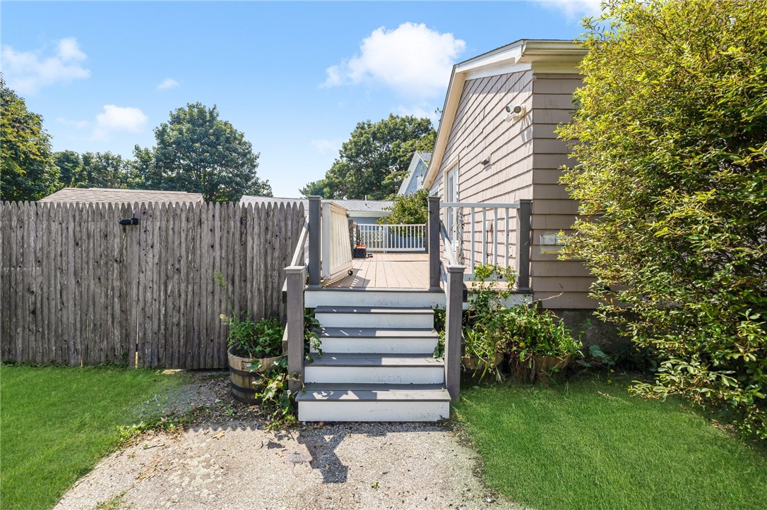 824 Main Road Tiverton, RI 02878 - Photo 35 of 37
