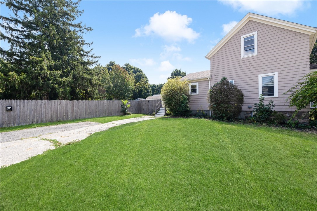 824 Main Road Tiverton, RI 02878 - Photo 36 of 37