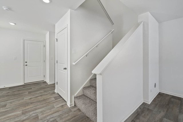 18 West Lake Court Cary, IL 60013 - Photo 6 of 21 a view of entryway with wooden floor