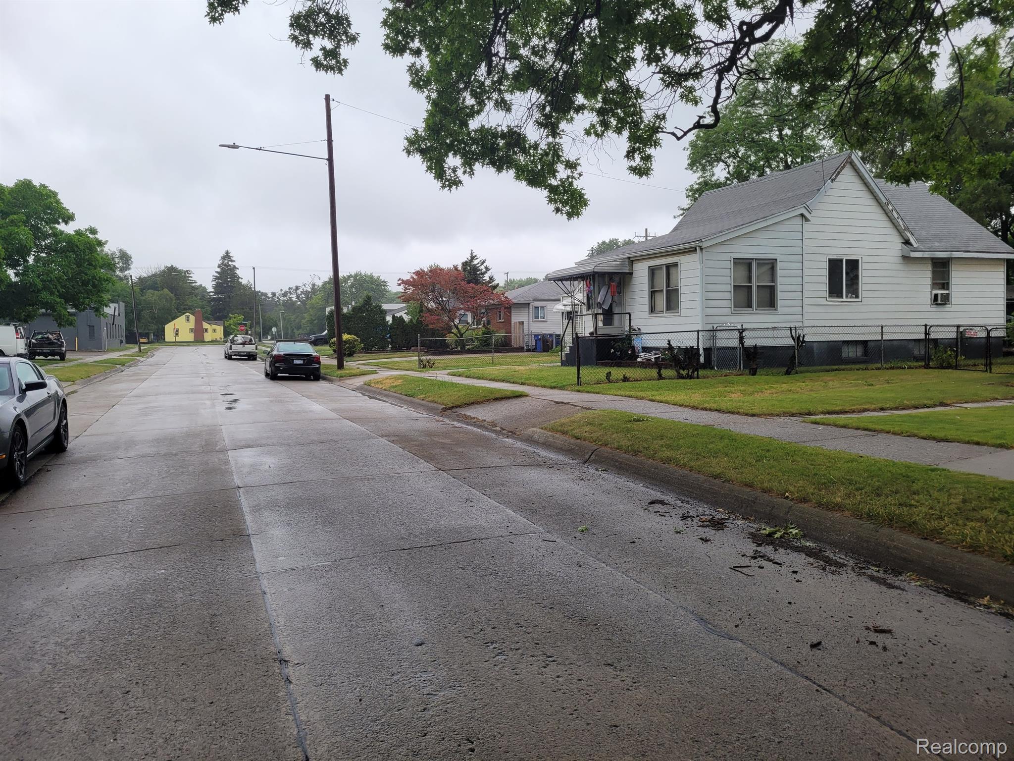 1986 Rome Avenue Warren, MI 48091 - Photo 28 of 29 Street View East