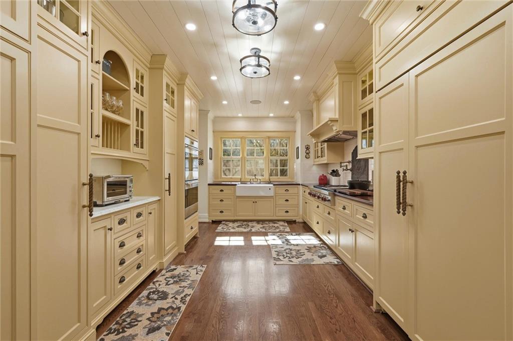 1217 West 58th Street Kansas City, MO 64113 - Photo 11 of 48