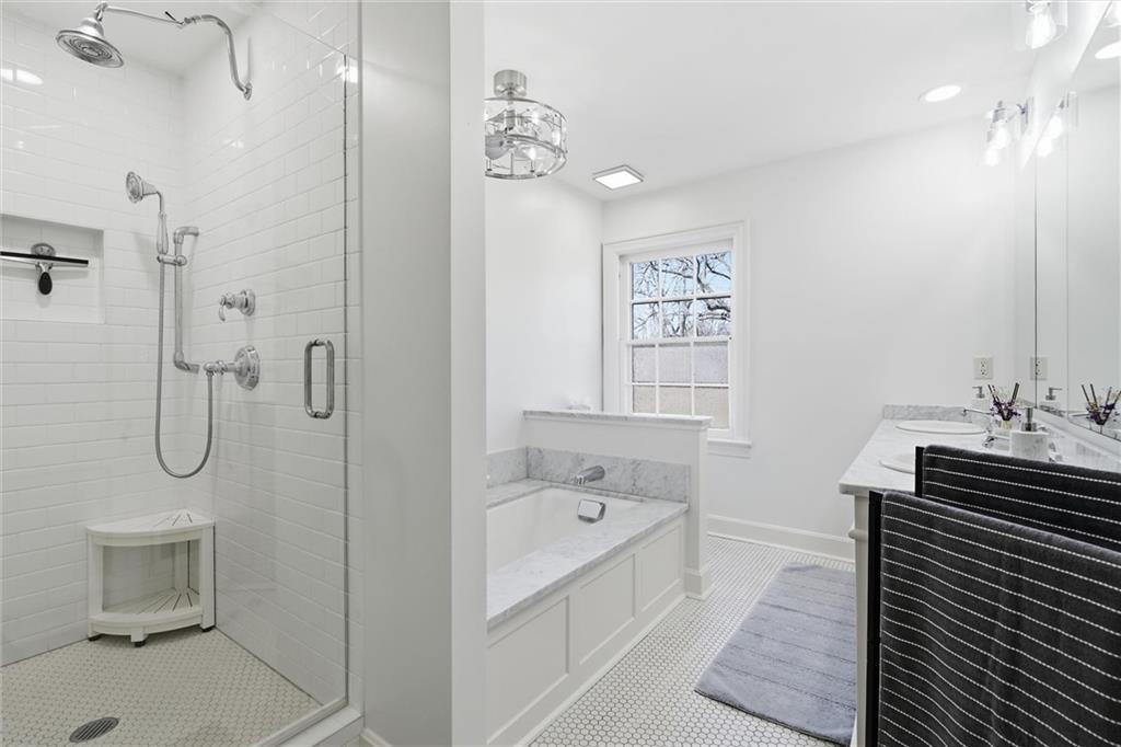 1217 West 58th Street Kansas City, MO 64113 - Photo 21 of 48