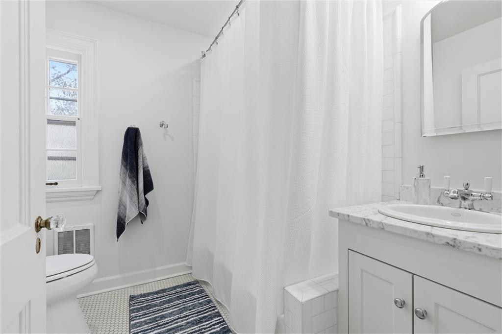 1217 West 58th Street Kansas City, MO 64113 - Photo 35 of 48