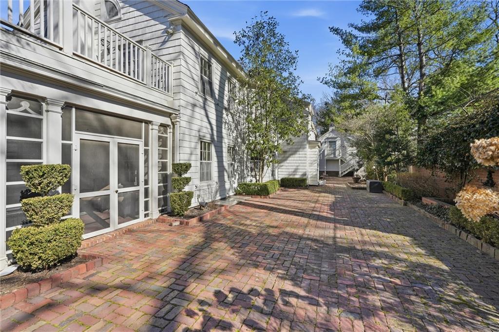 1217 West 58th Street Kansas City, MO 64113 - Photo 38 of 48