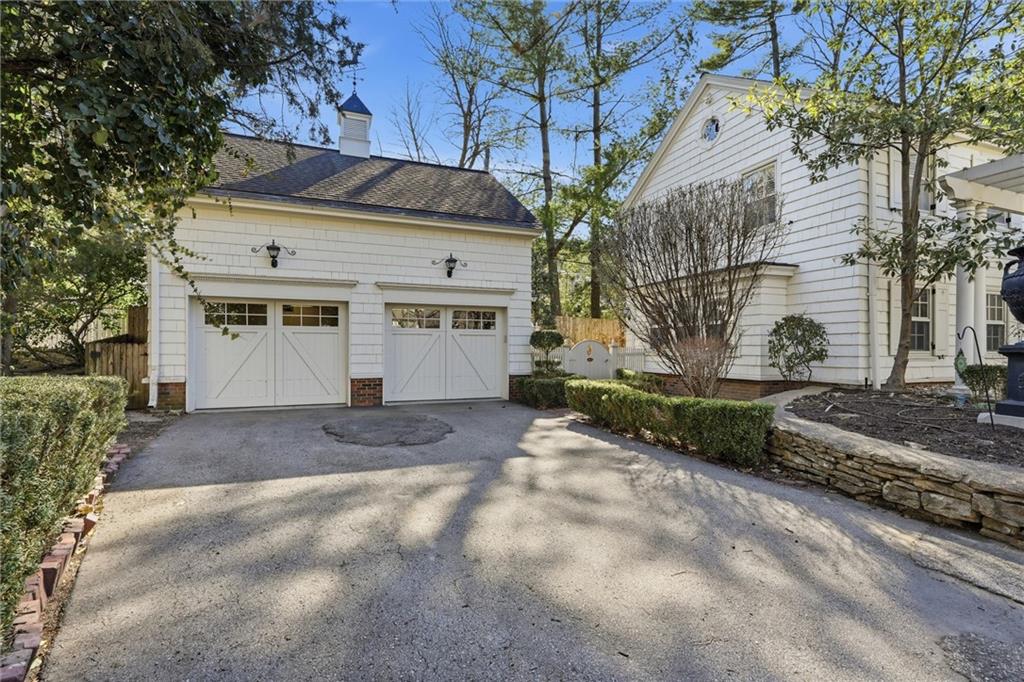 1217 West 58th Street Kansas City, MO 64113 - Photo 5 of 48