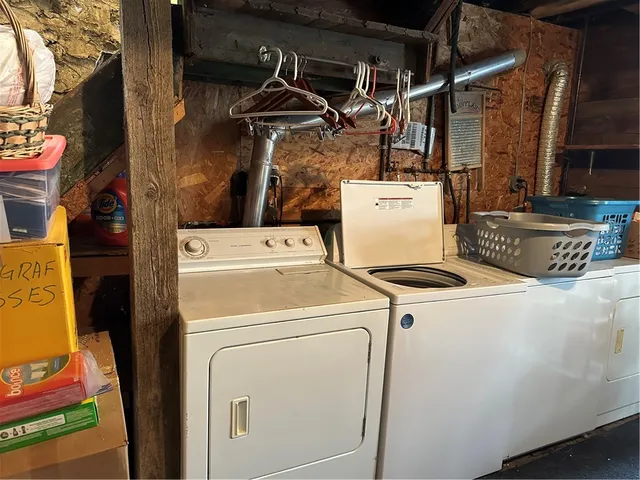 $1,350 | 1878 Ridge Road, Webster, NY 14580