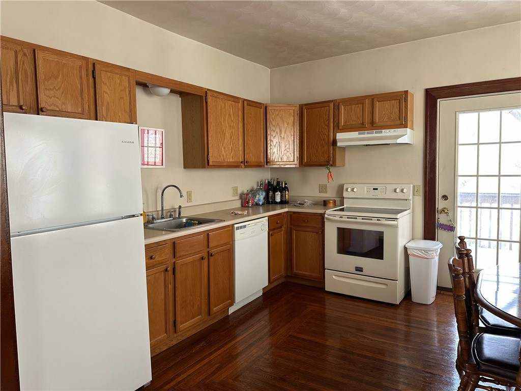 1878 Ridge Road Webster, NY 14580 - Photo 6 of 16