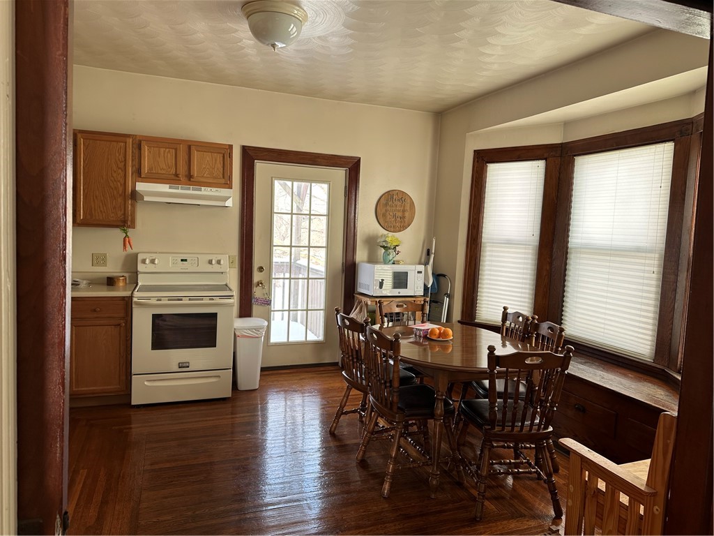 1878 Ridge Road Webster, NY 14580 - Photo 6 of 20