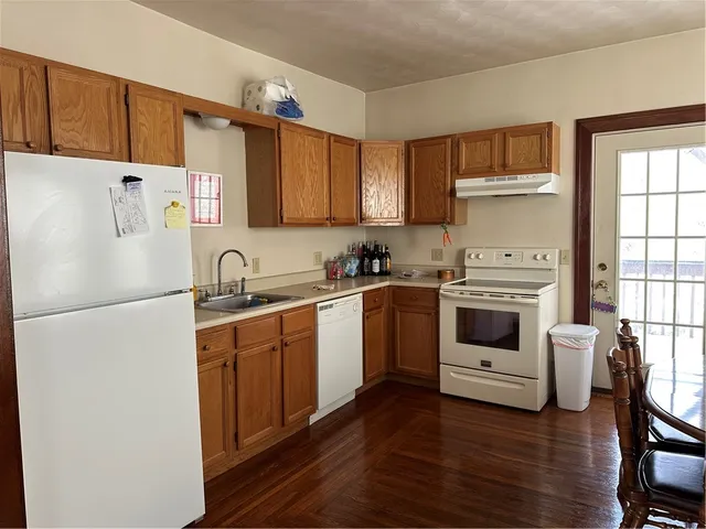 $1,350 | 1878 Ridge Road, Webster, NY 14580