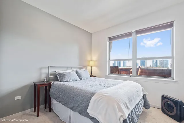 $2,800 | 437 West Division Street, Unit 806, Chicago, IL 60610