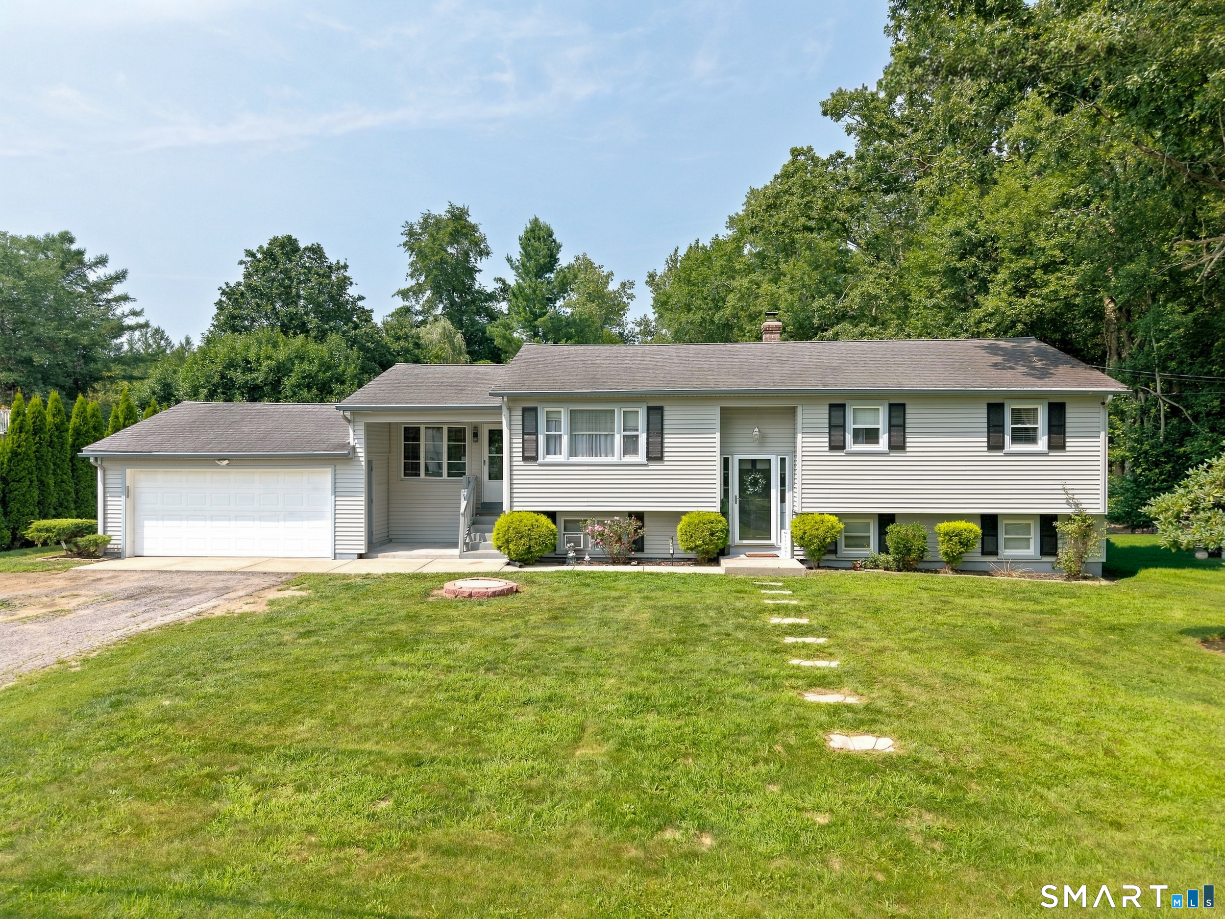 398 Moosup Pond Road Plainfield, CT 06354 - Photo 1 of 29 Gallery Image 1