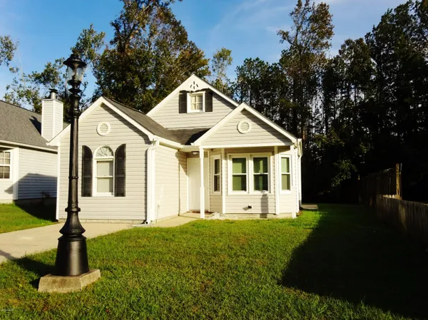 $1,400 | 122 Basswood Court, Jacksonville, NC 28546