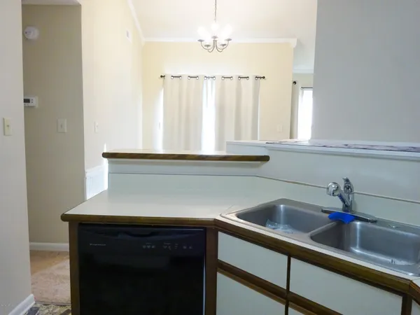 $1,400 | 122 Basswood Court, Jacksonville, NC 28546