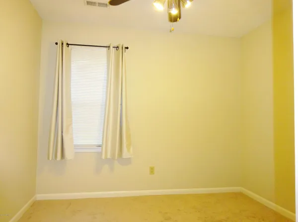 $1,400 | 122 Basswood Court, Jacksonville, NC 28546