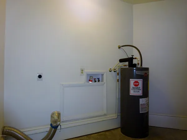 $1,400 | 122 Basswood Court, Jacksonville, NC 28546