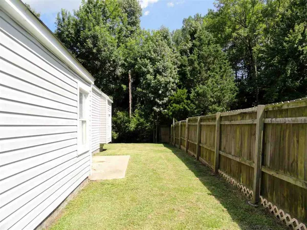 $1,400 | 122 Basswood Court, Jacksonville, NC 28546