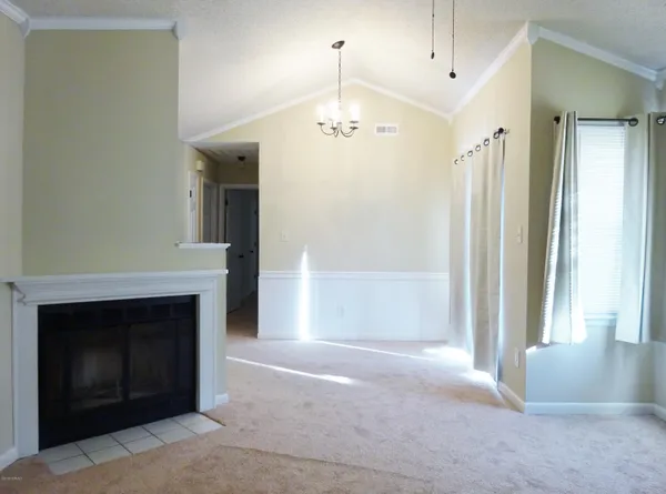 $1,400 | 122 Basswood Court, Jacksonville, NC 28546