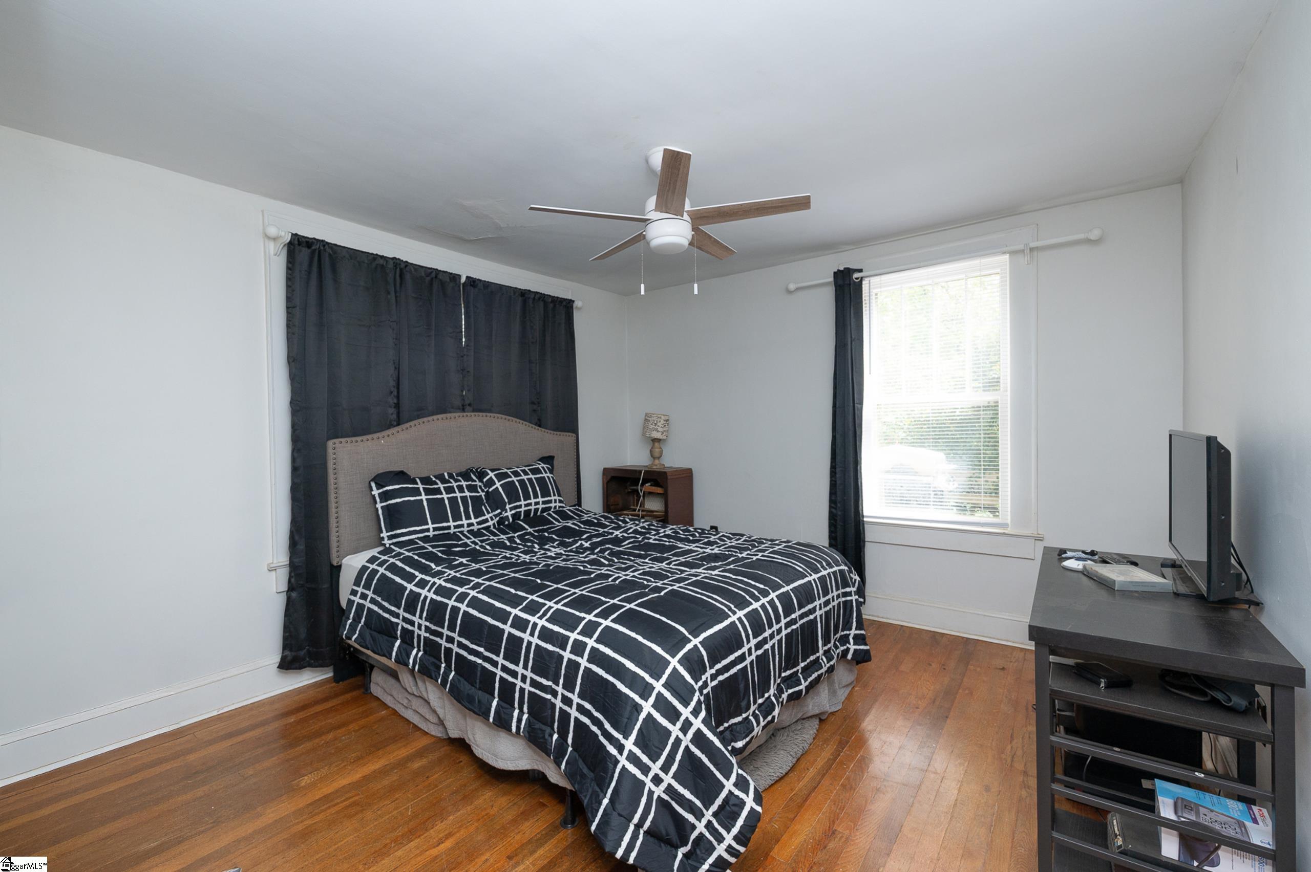 135 Keith Drive Greenville, SC 29607 - Photo 13 of 19