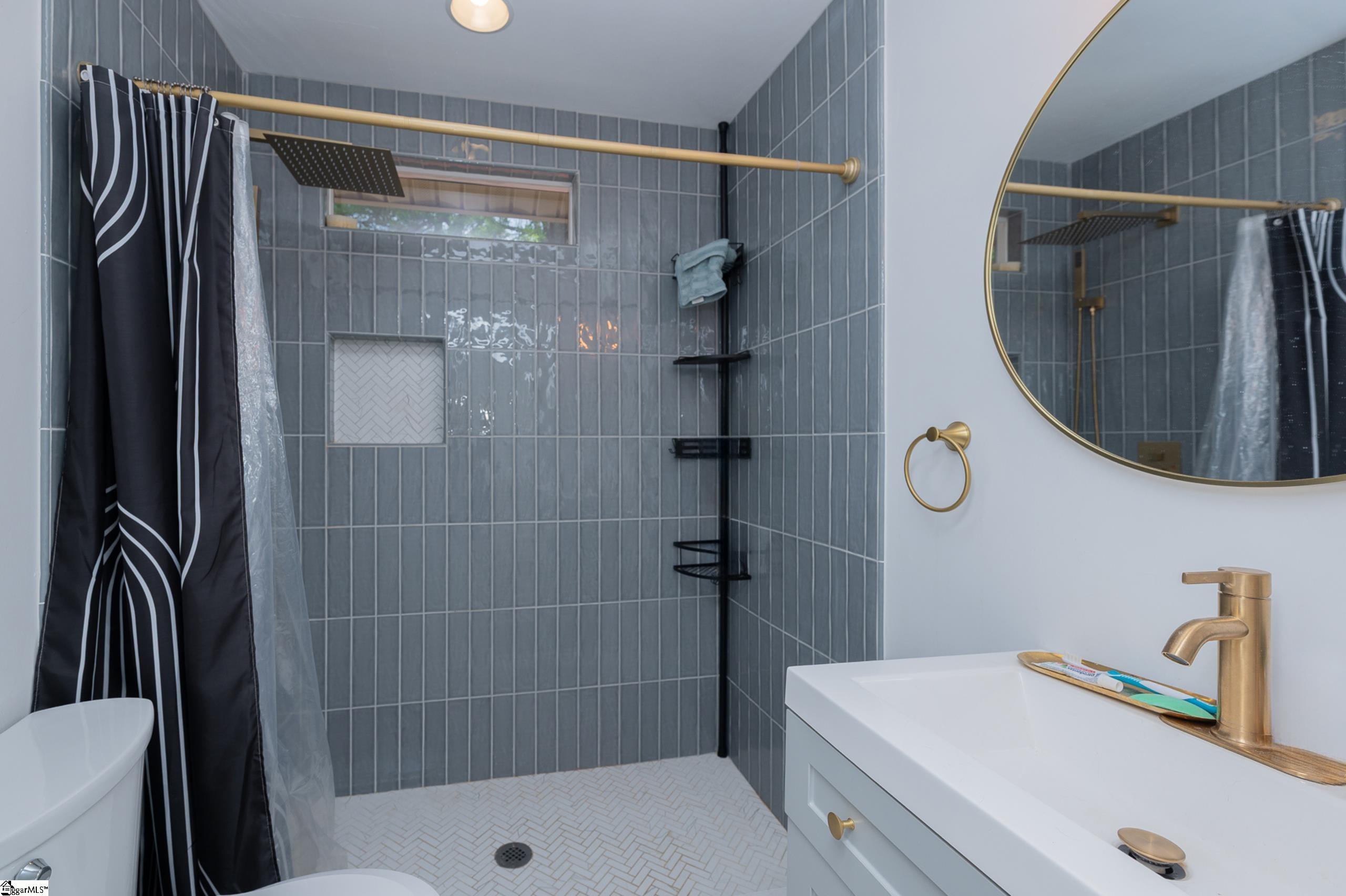135 Keith Drive Greenville, SC 29607 - Photo 14 of 19