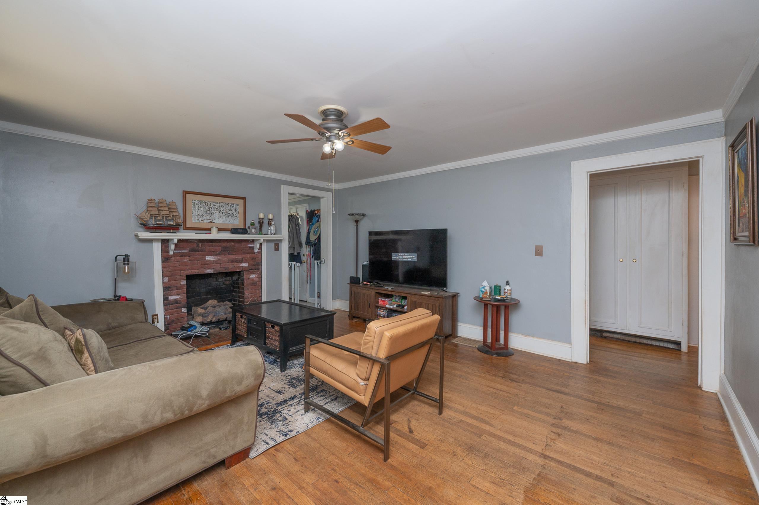 135 Keith Drive Greenville, SC 29607 - Photo 5 of 19