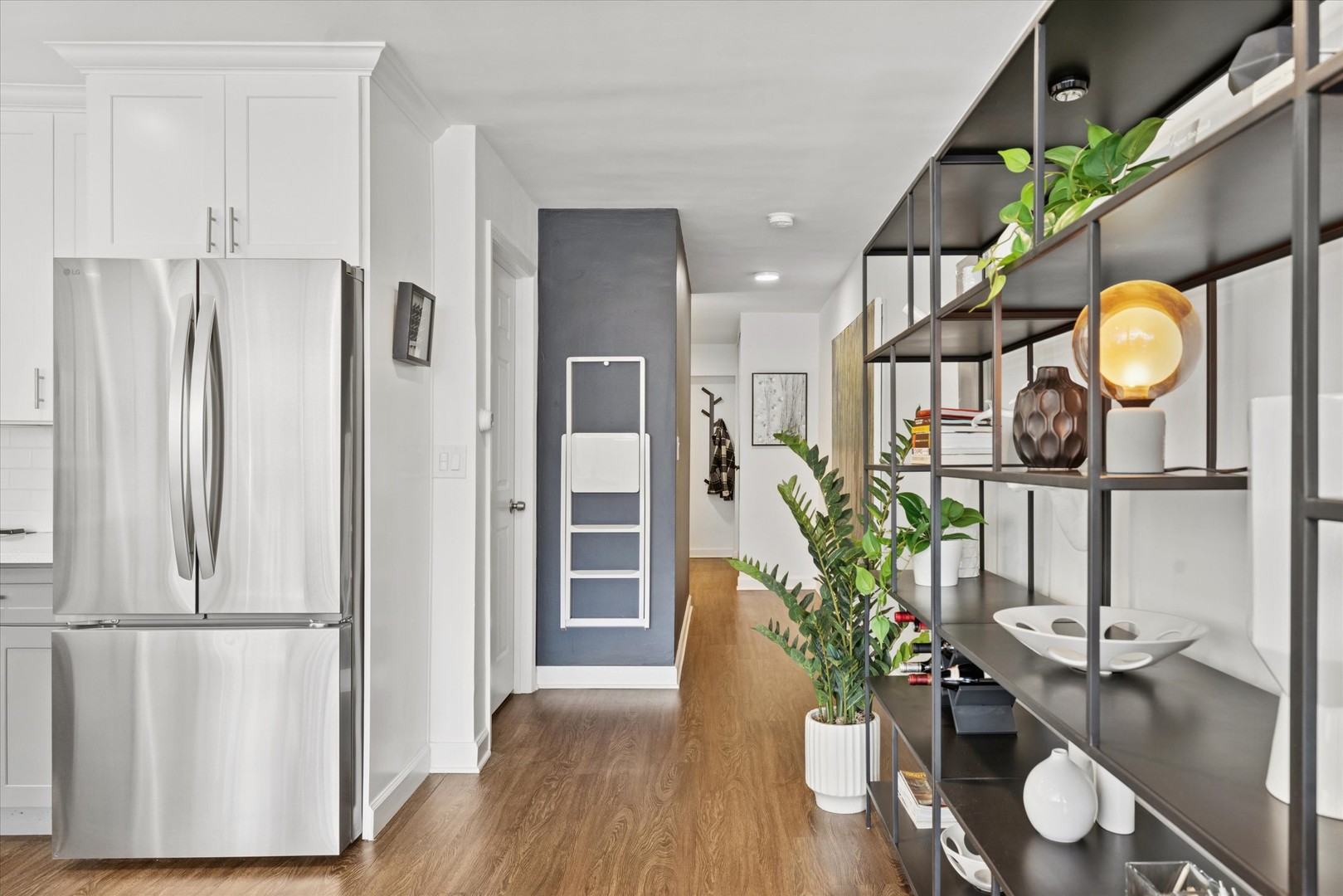 2726 Central Street, Unit 2D Evanston, IL 60201 - Photo 7 of 18