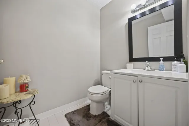 $445,000 | 2 Madison Court, Tinton Falls, NJ 07712