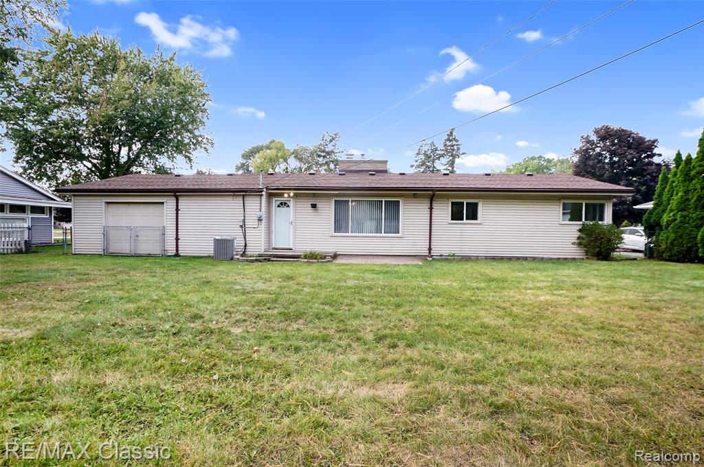 18248 Farmington Road Livonia, MI 48152 - Photo 28 of 30