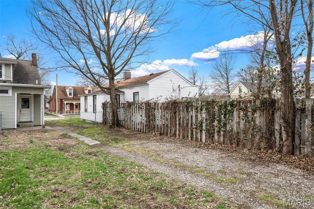 716 Bristow Street Belleville, IL 62221 - Photo 47 of 50