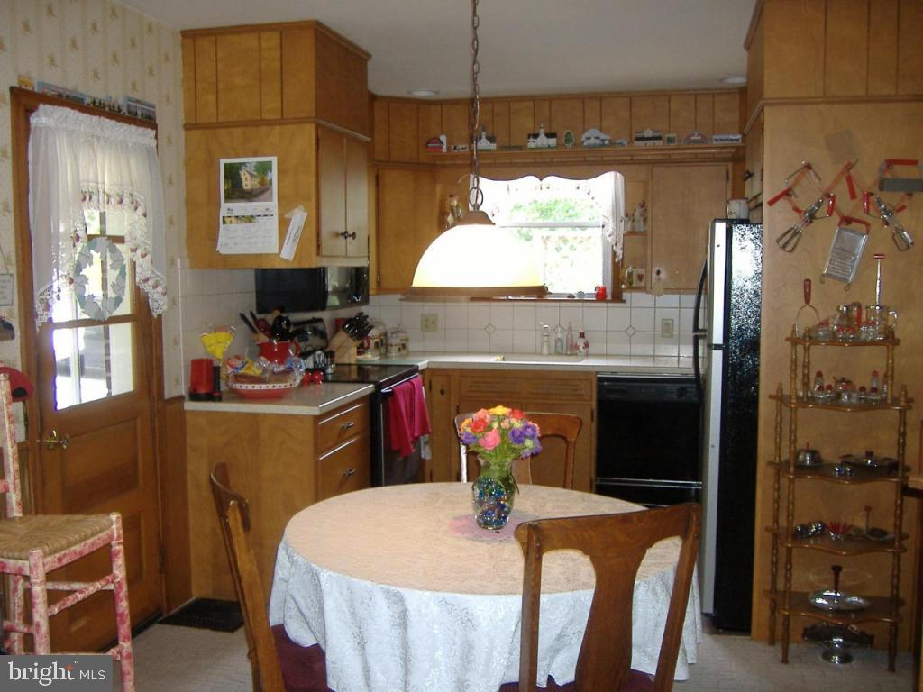163 Akron Road Ephrata, PA 17522 - Photo 14 of 30 Gallery Image 14