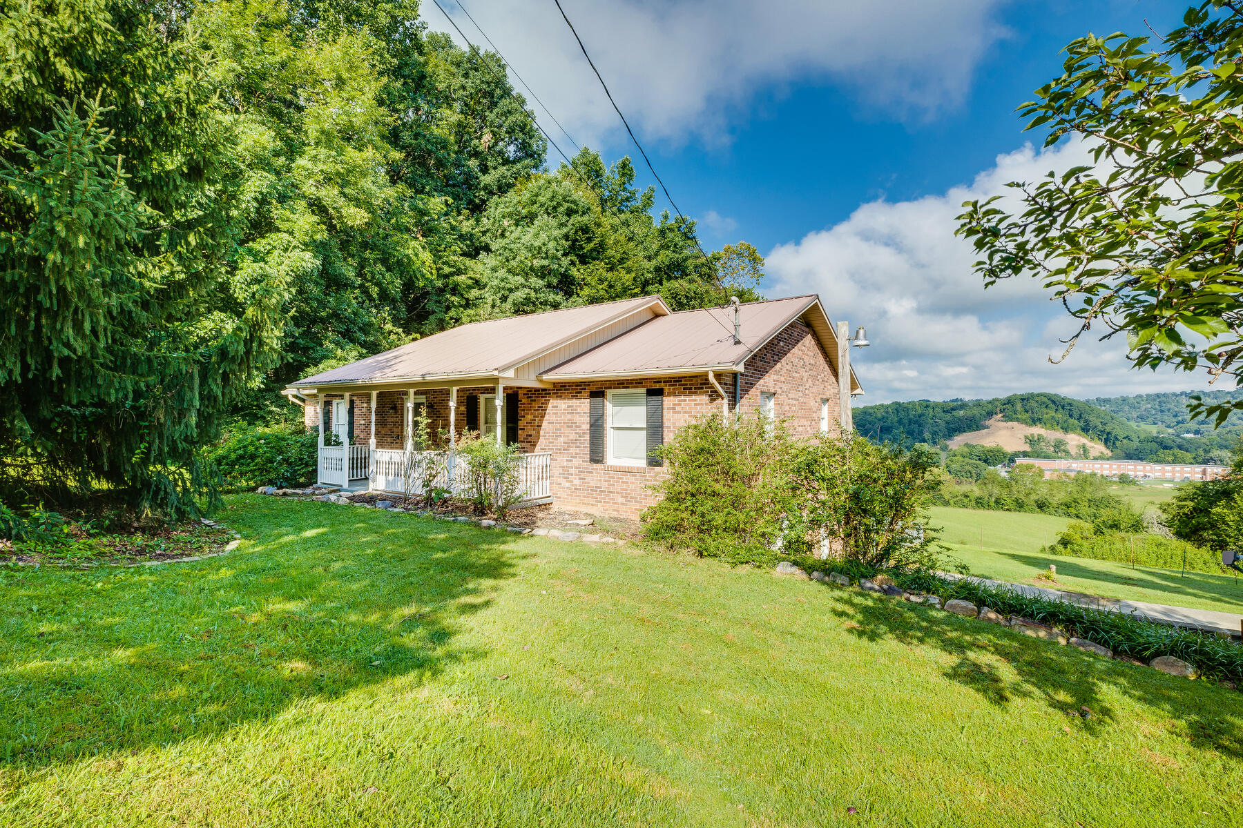 190 Bayless Road Jonesborough, TN 37659 - Photo 2 of 50 002