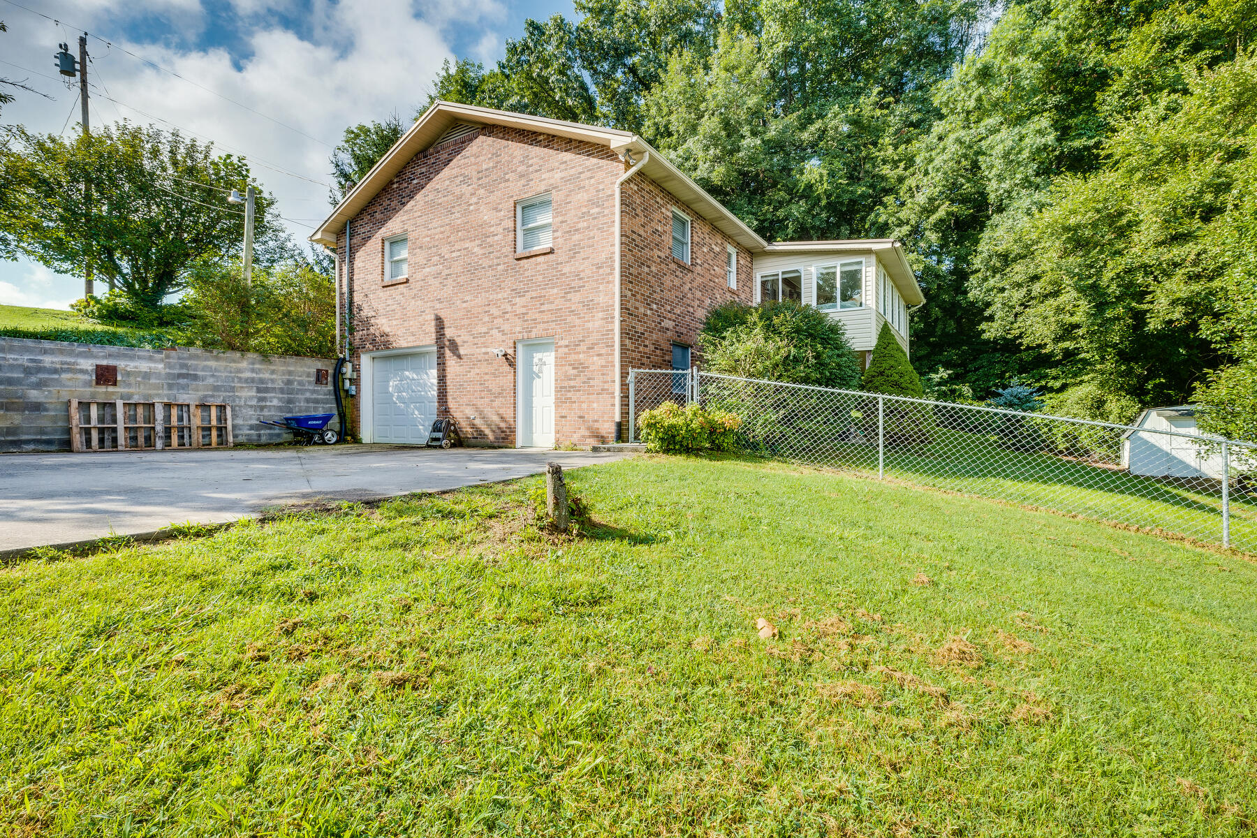 190 Bayless Road Jonesborough, TN 37659 - Photo 4 of 50 004
