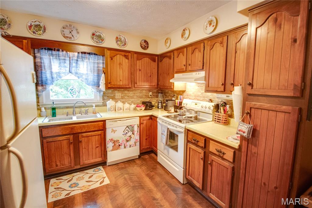 5328 Seminary Road Alton, IL 62002 - Photo 12 of 40