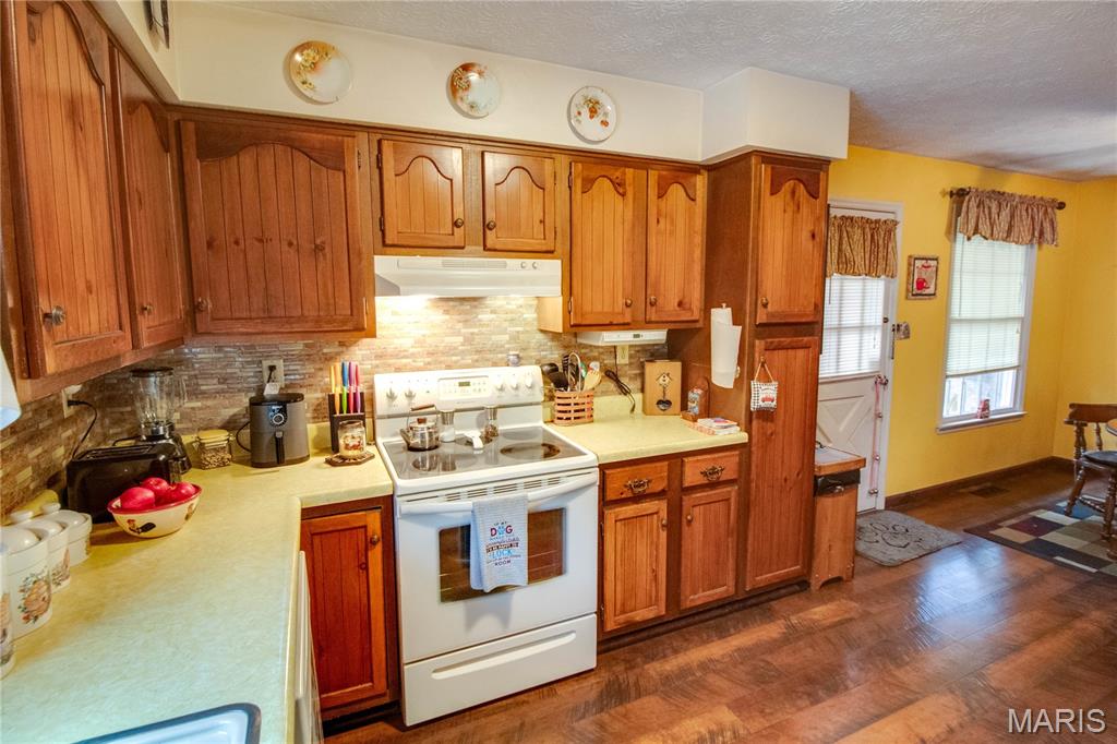 5328 Seminary Road Alton, IL 62002 - Photo 13 of 40