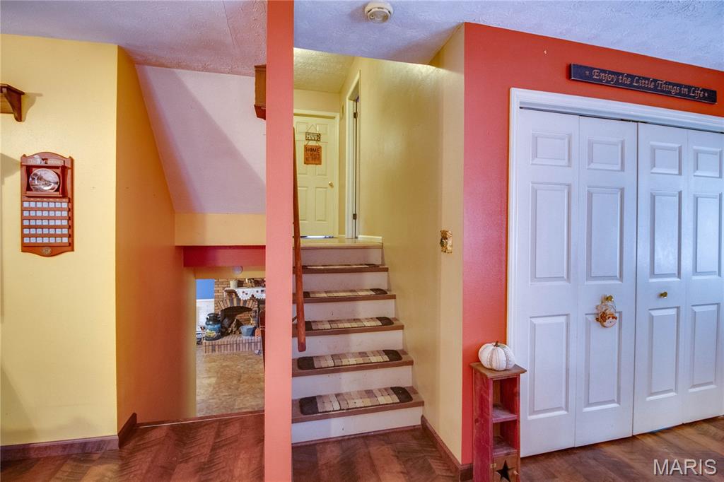 5328 Seminary Road Alton, IL 62002 - Photo 15 of 40