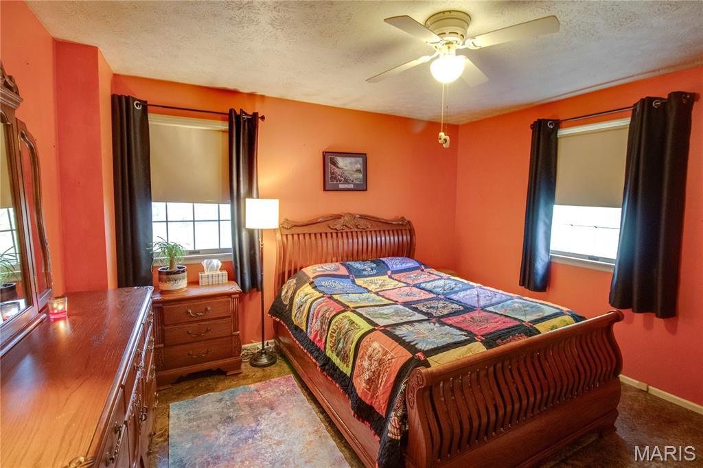 5328 Seminary Road Alton, IL 62002 - Photo 20 of 40