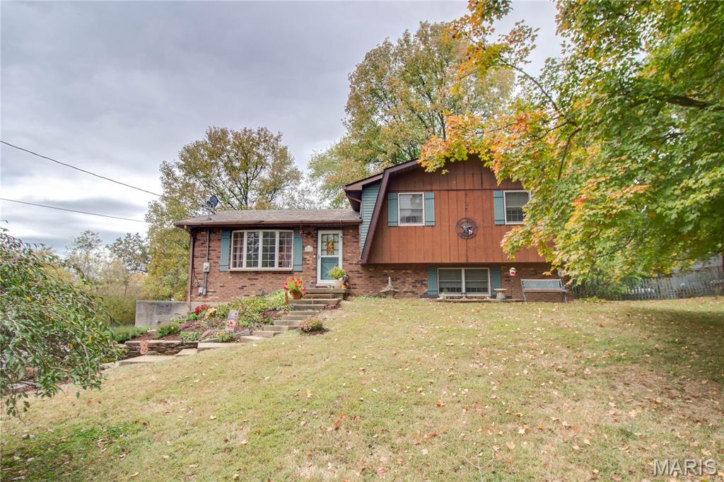 5328 Seminary Road Alton, IL 62002 - Photo 2 of 40