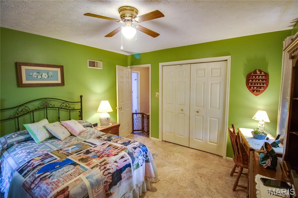 5328 Seminary Road Alton, IL 62002 - Photo 23 of 40