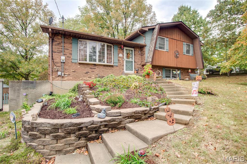 5328 Seminary Road Alton, IL 62002 - Photo 3 of 40