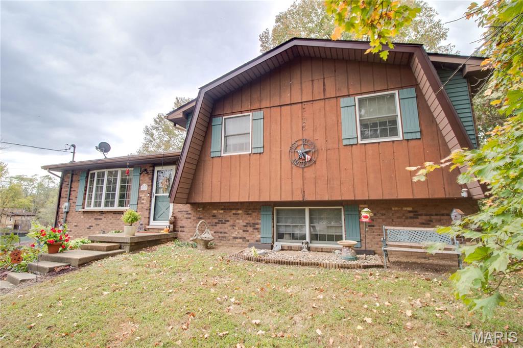 5328 Seminary Road Alton, IL 62002 - Photo 4 of 40