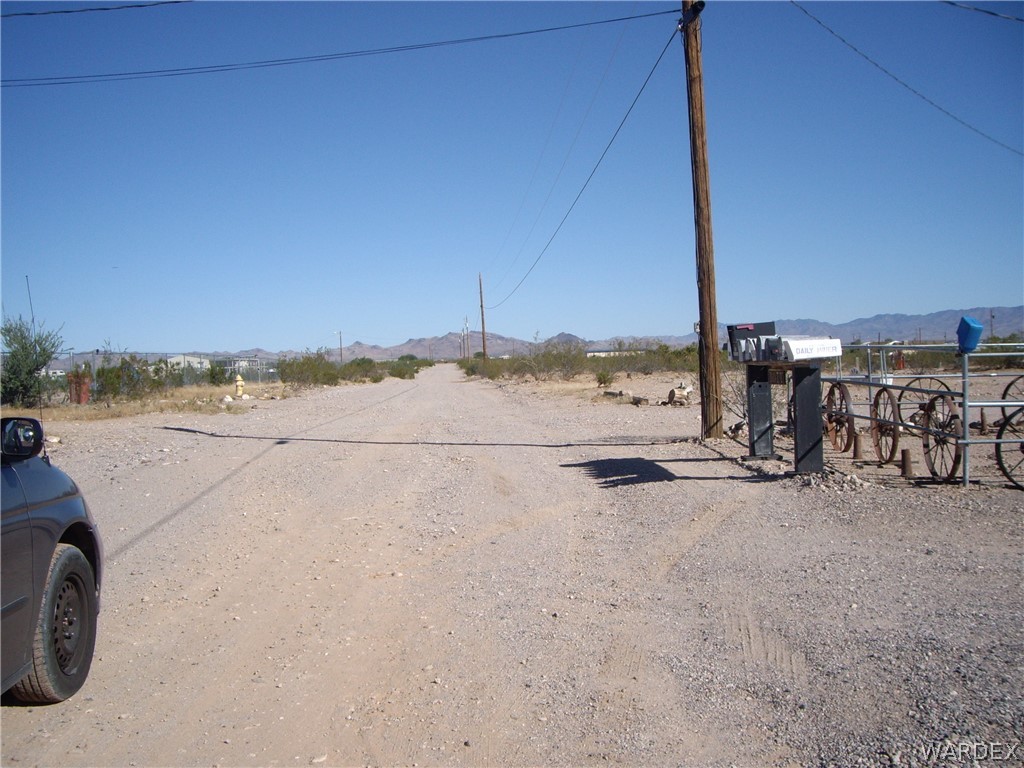 625 South Escuela Road Golden Valley, AZ 86413 - Photo 4 of 5