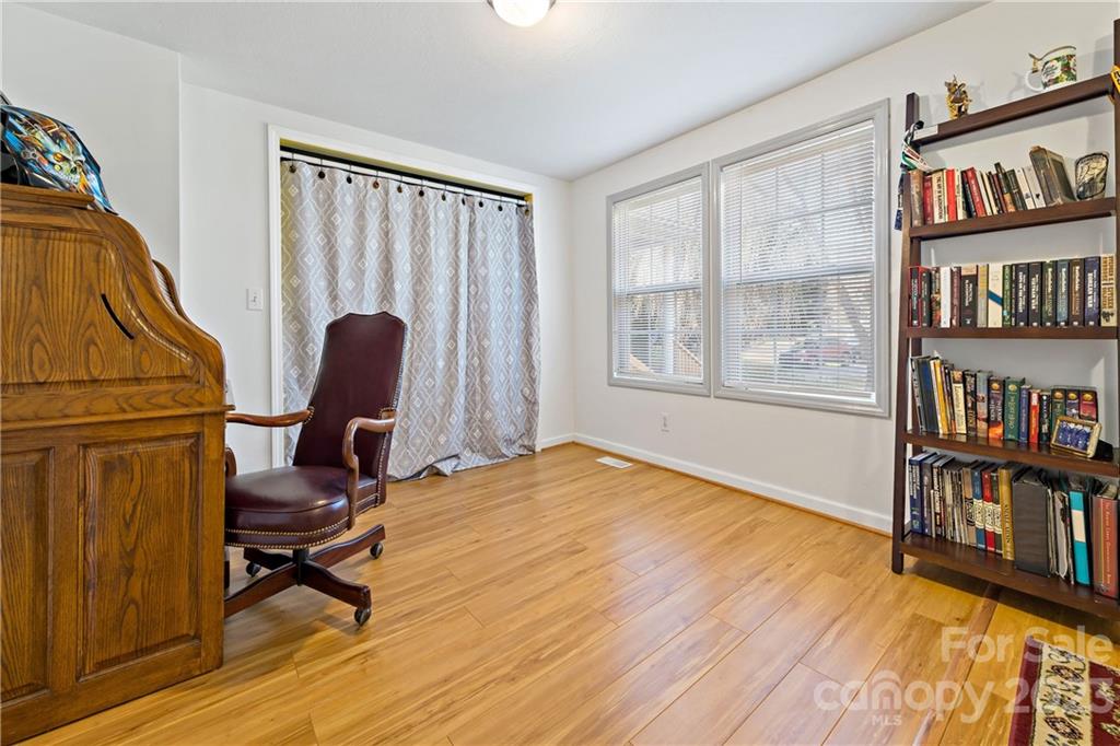 188 Mountain View Road Marion, NC 28752 - Photo 33 of 38 Gallery Image 33