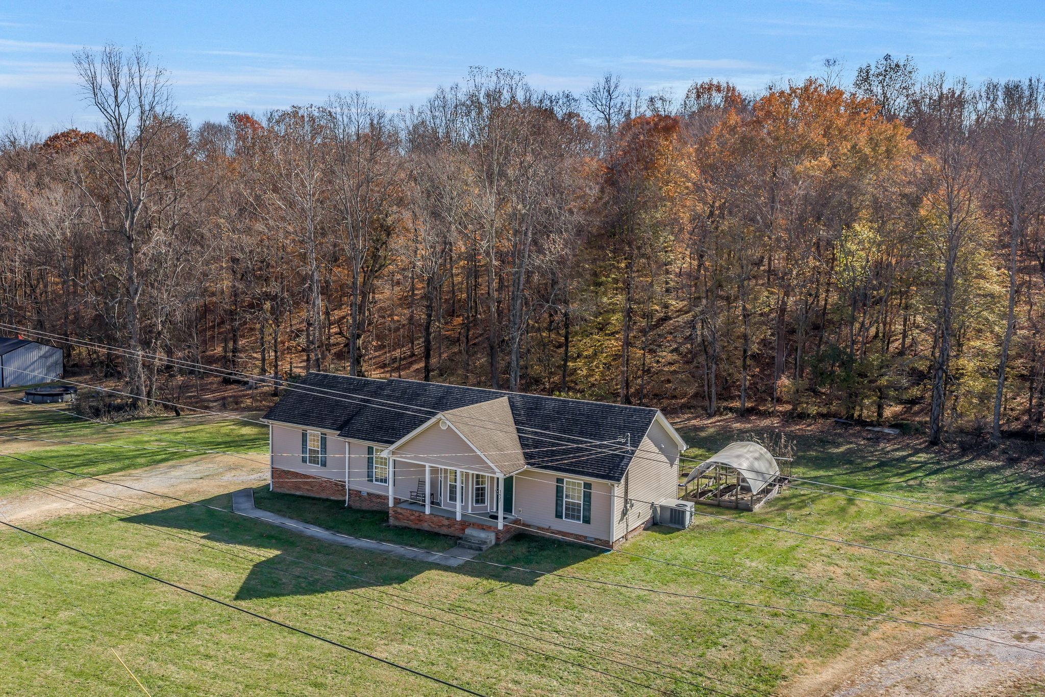 1427 St Paul Road Charlotte, TN 37036 - Photo 2 of 38