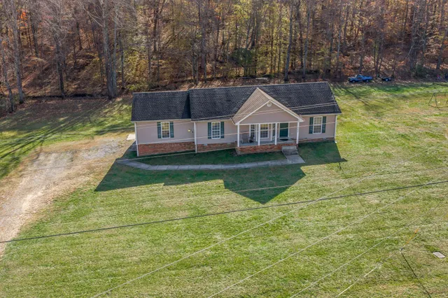 $350,000 | 1427 St Paul Road, Charlotte, TN 37036