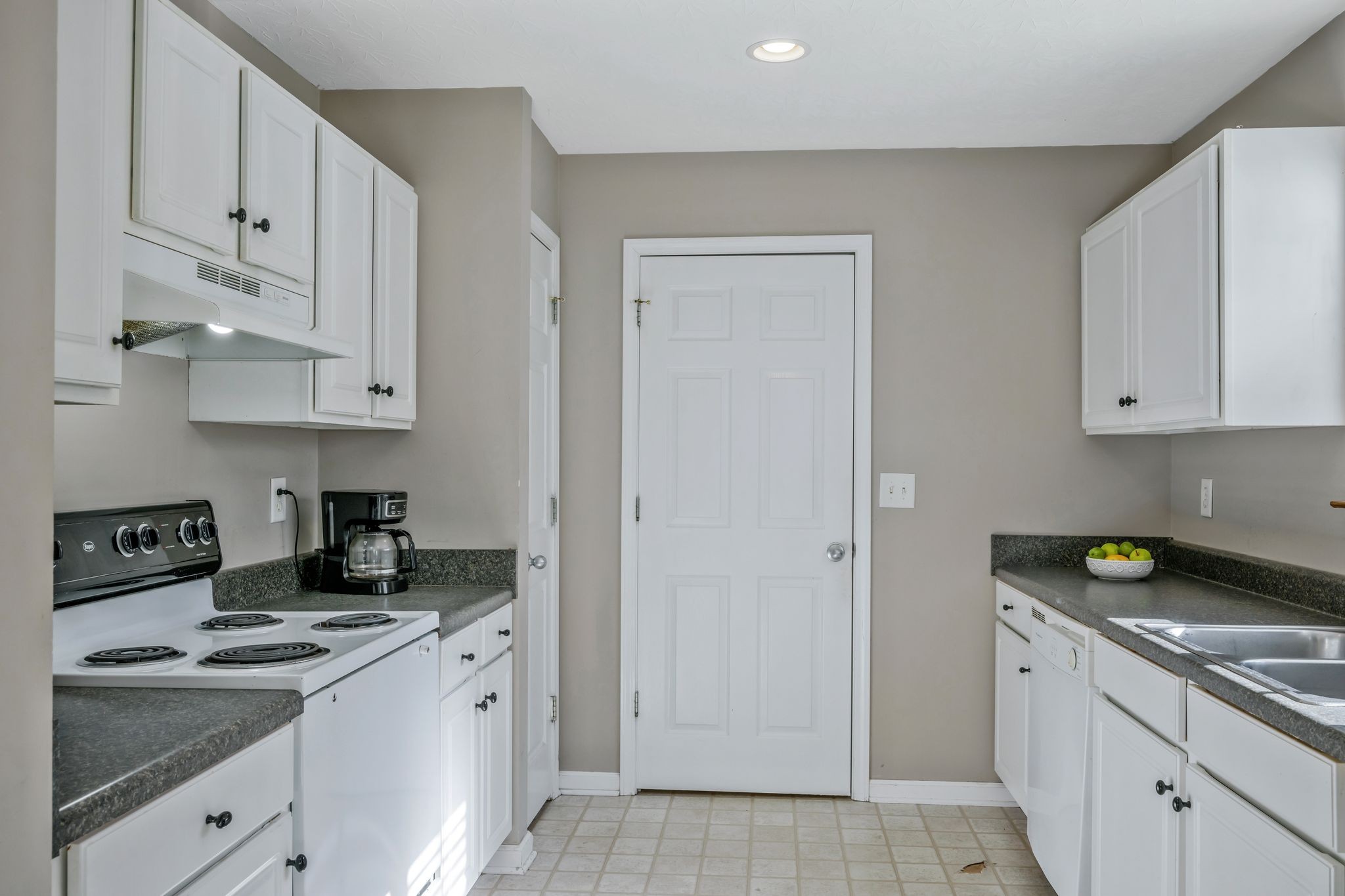 1427 St Paul Road Charlotte, TN 37036 - Photo 8 of 38