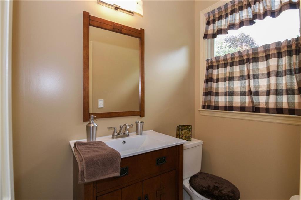 7224 Moorgate Road Indianapolis, IN 46250 - Photo 9 of 20 Gallery Image 9