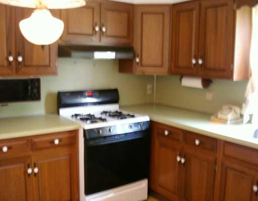 2996 Ivanhoe Road Sharpsville, PA 16150 - Photo 3 of 8 Kitchen.