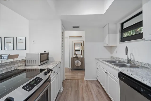 $549,900 | 13334 Polo Club Road, Unit 304, Wellington, FL 33414