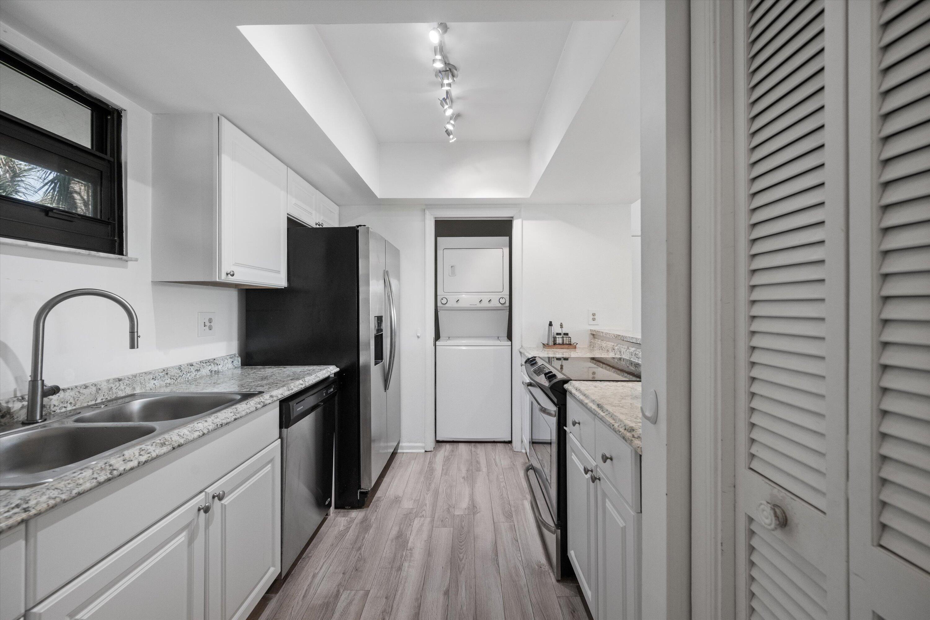 13334 Polo Club Road, Unit 304 Wellington, FL 33414 - Photo 13 of 29 12-DSC_1542